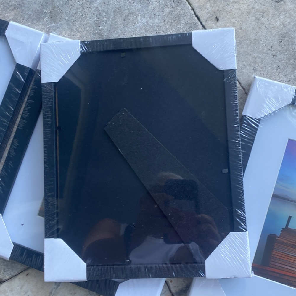 8X10 Frame - Picture 2 of 6